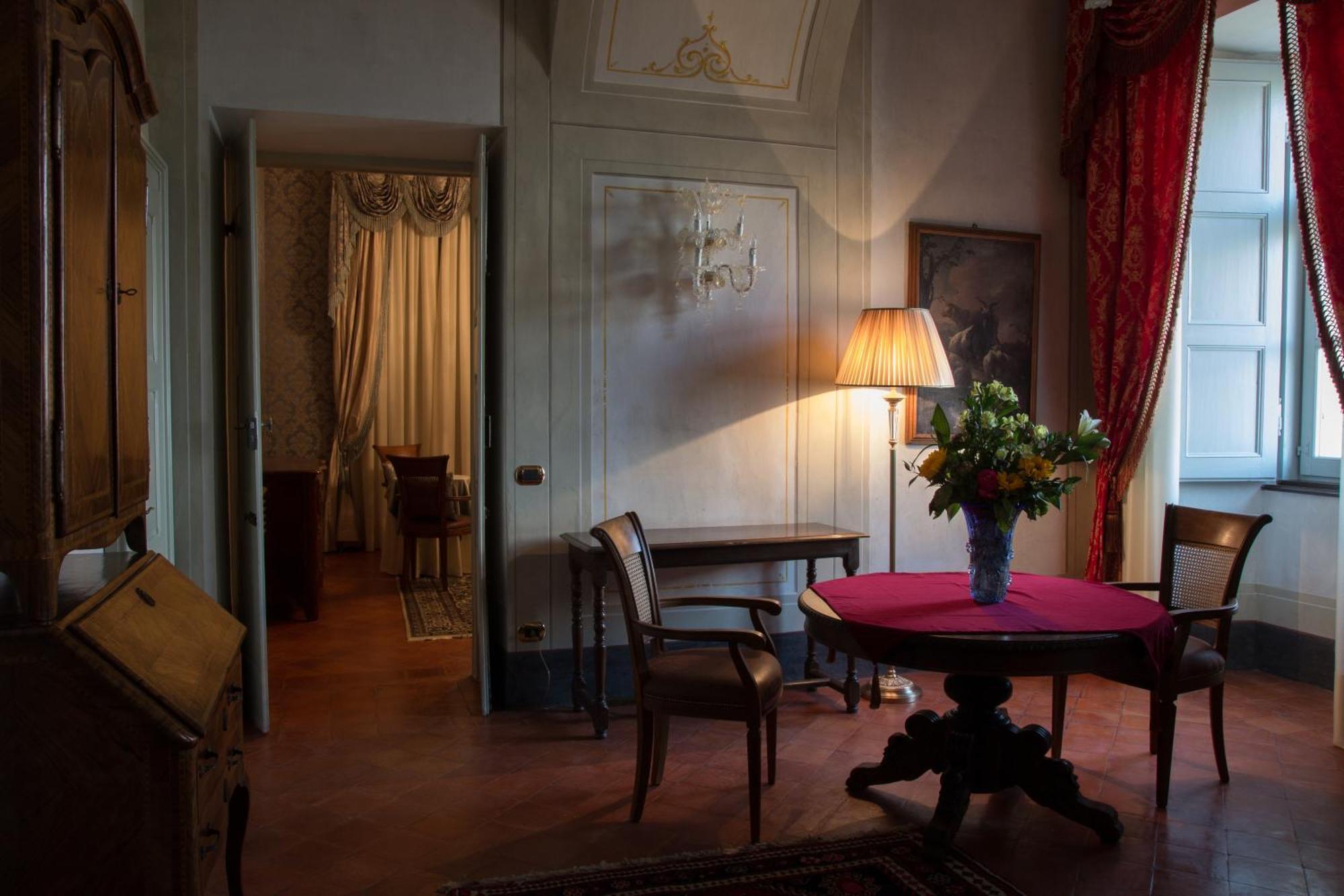 Hotel Castello Di Guarene Chambre photo