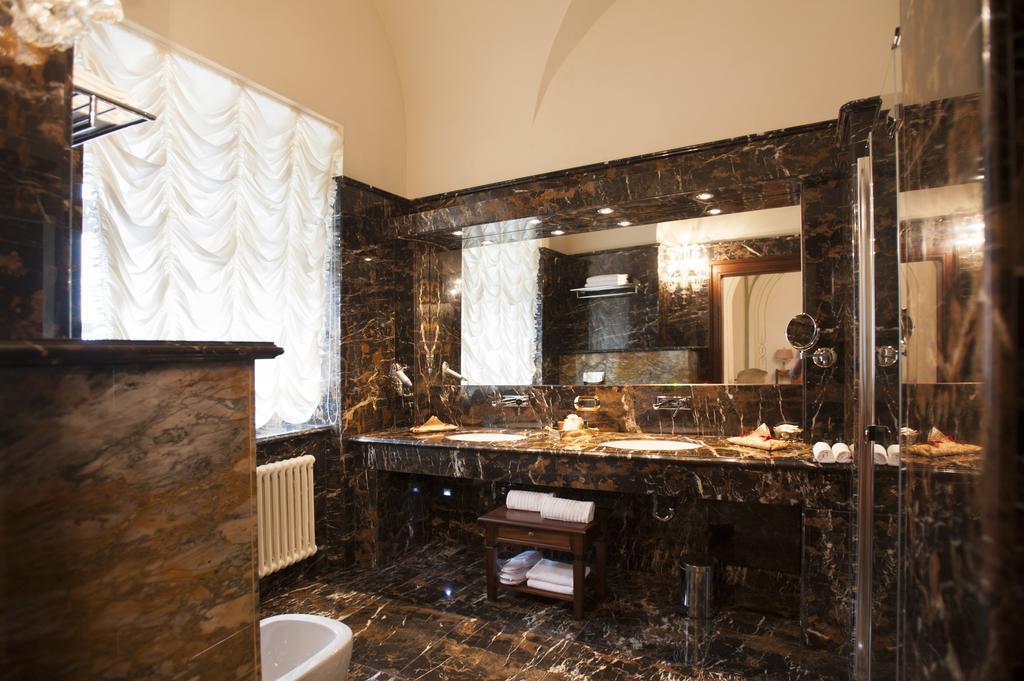 Hotel Castello Di Guarene Chambre photo