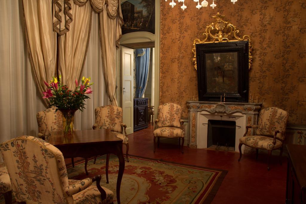 Hotel Castello Di Guarene Chambre photo